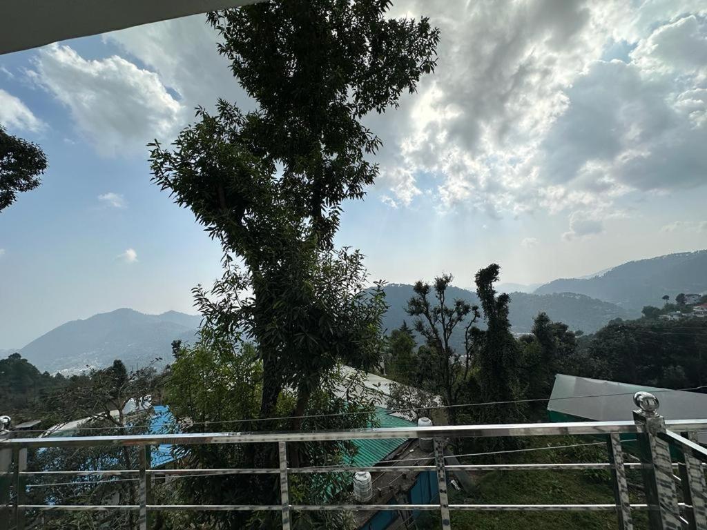 Hotel Goludev Valley View 奈尼塔尔 外观 照片